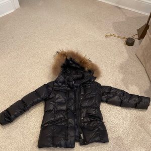 Children’s puffer with fur trim hood - size 7